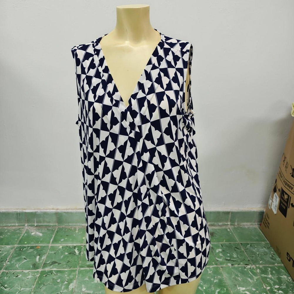 Lane Bryant Navy White Geometric Print V-Neck Sleeveless Top Plus Size 14/16